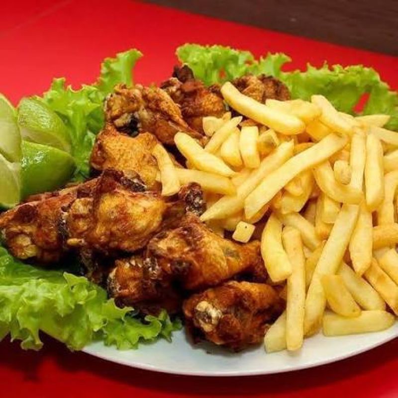 Frango a passarinho com batata ( 1,7 kg)